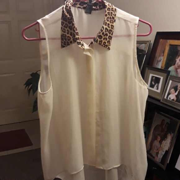 Outfit - Picture 3 of 4